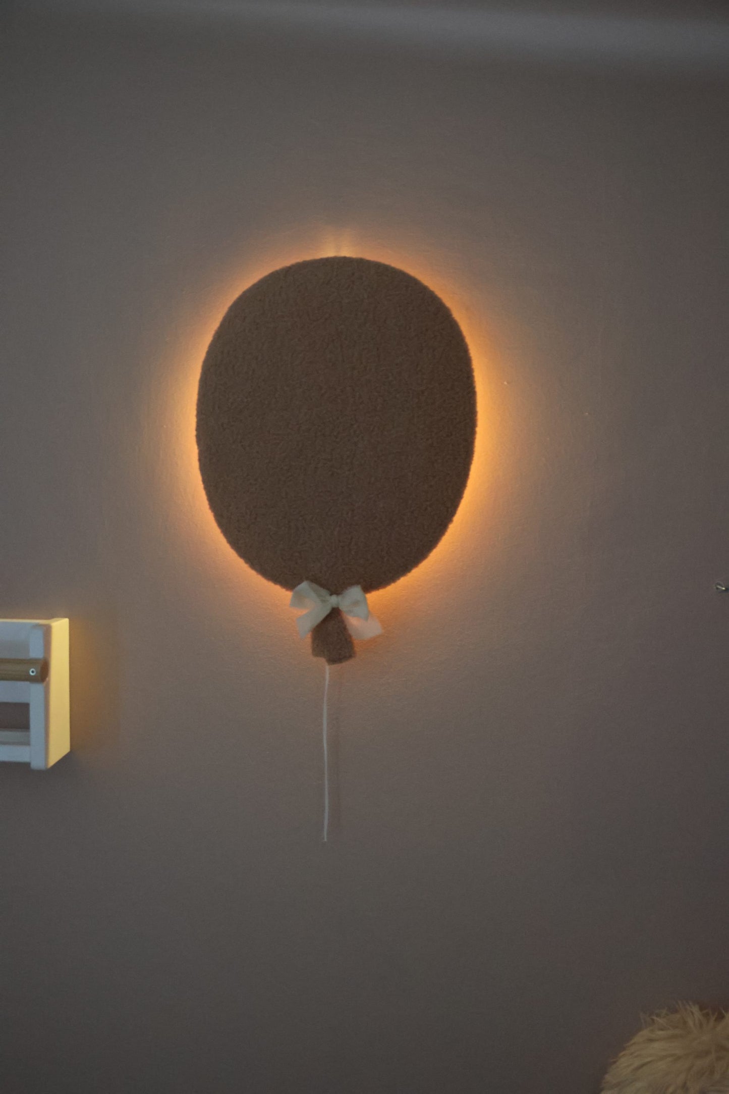 Bouclé balloon wall deco